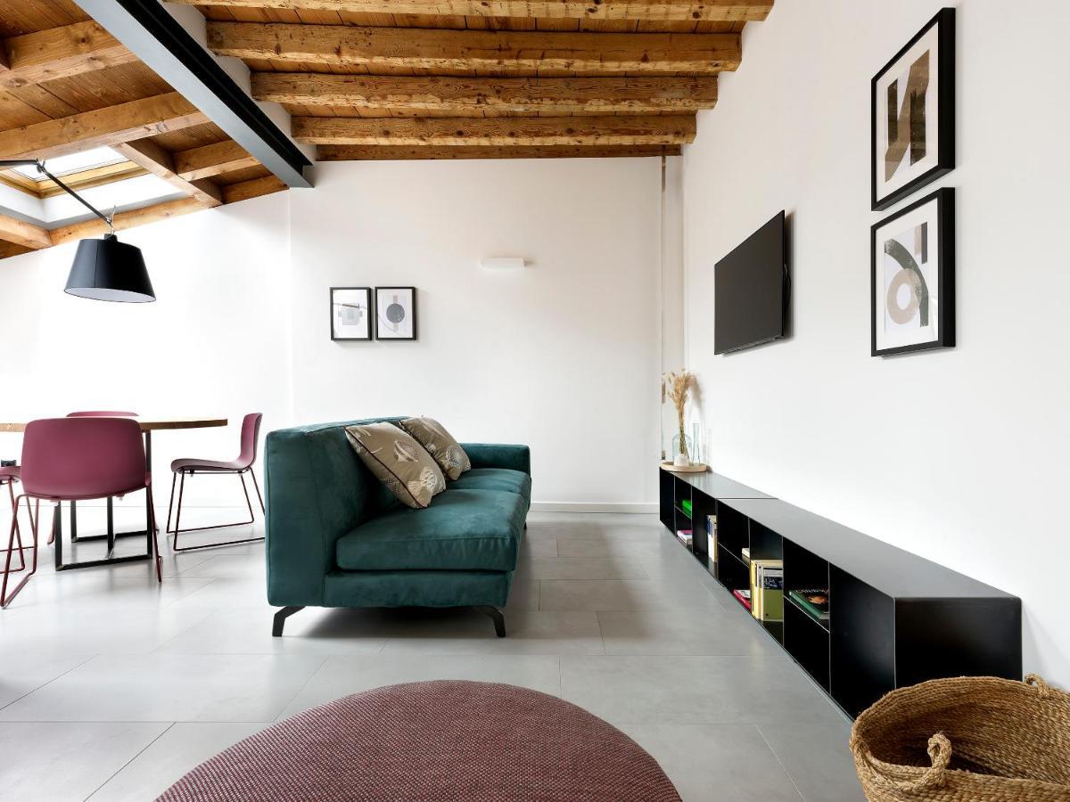 Sg9 City Apartments Бреша Екстериор снимка
