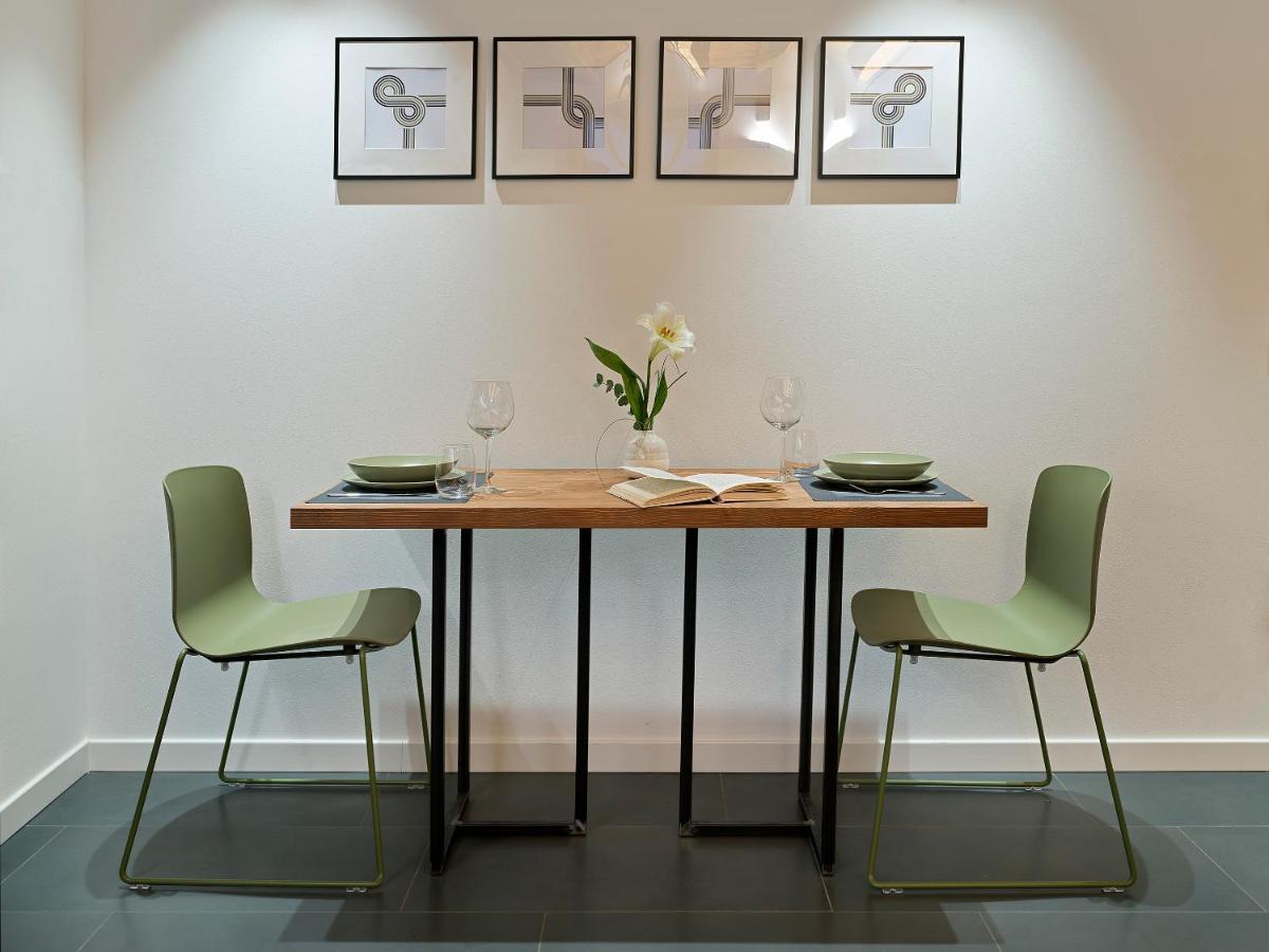Sg9 City Apartments Бреша Екстериор снимка