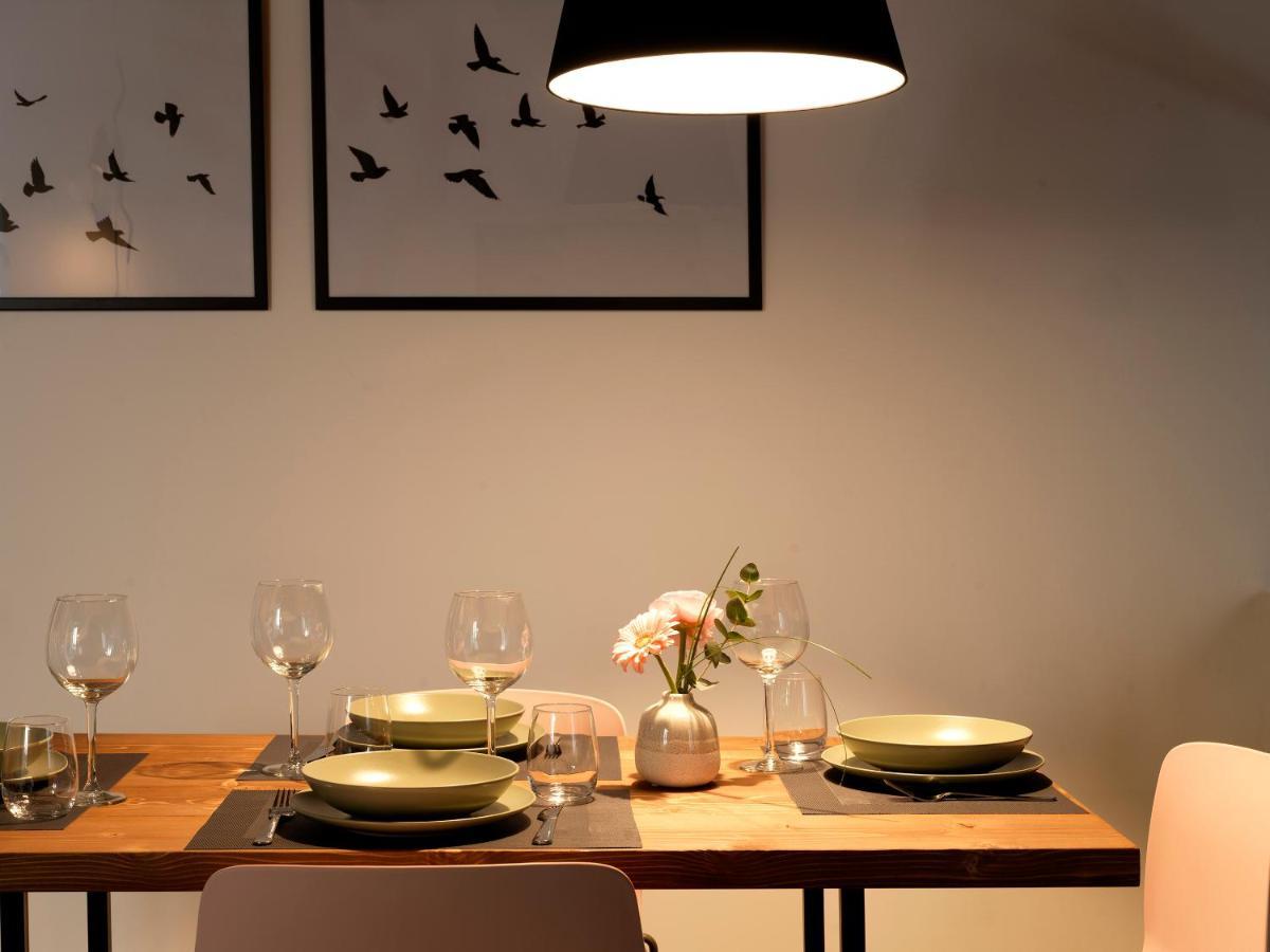 Sg9 City Apartments Бреша Екстериор снимка