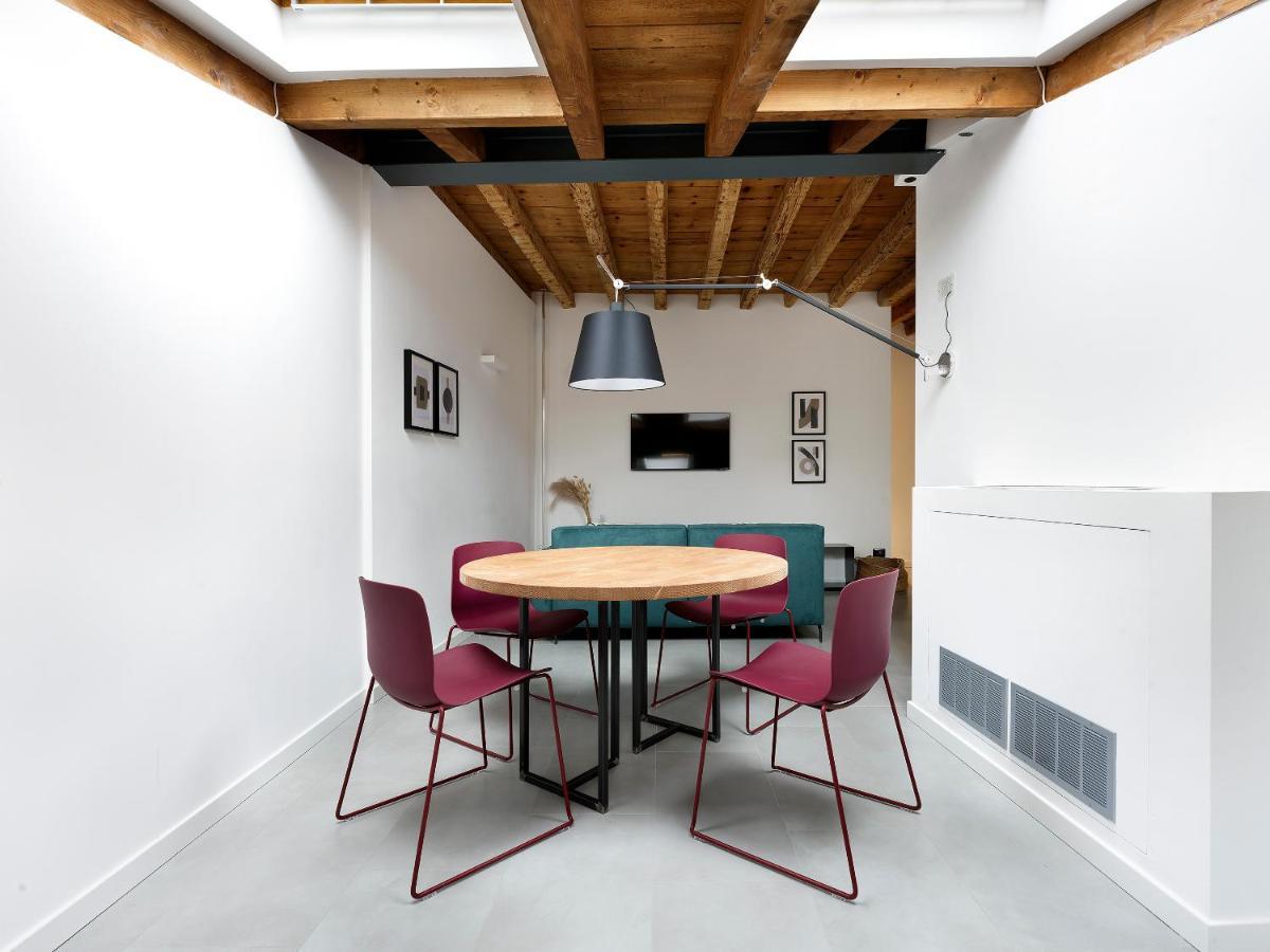 Sg9 City Apartments Бреша Екстериор снимка