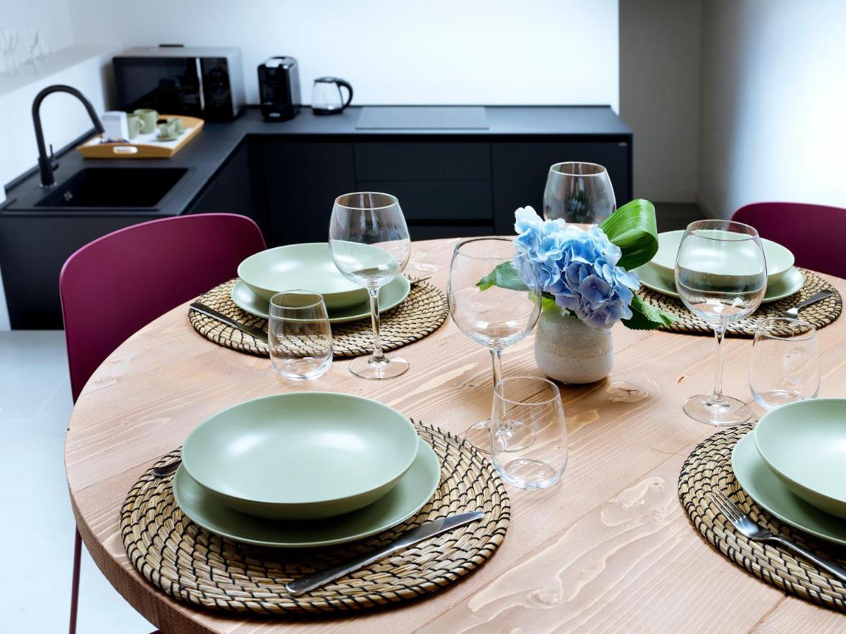 Sg9 City Apartments Бреша Екстериор снимка