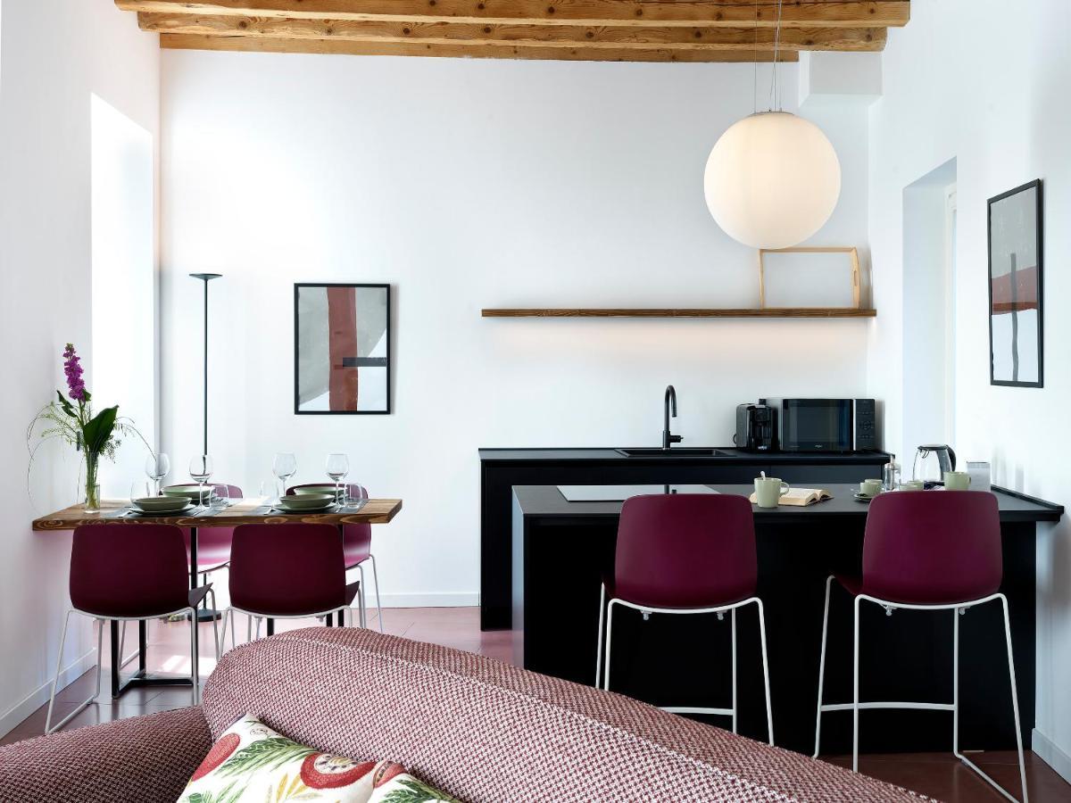 Sg9 City Apartments Бреша Екстериор снимка