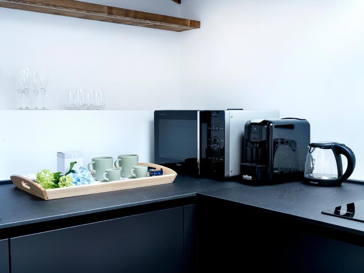 Sg9 City Apartments Бреша Екстериор снимка