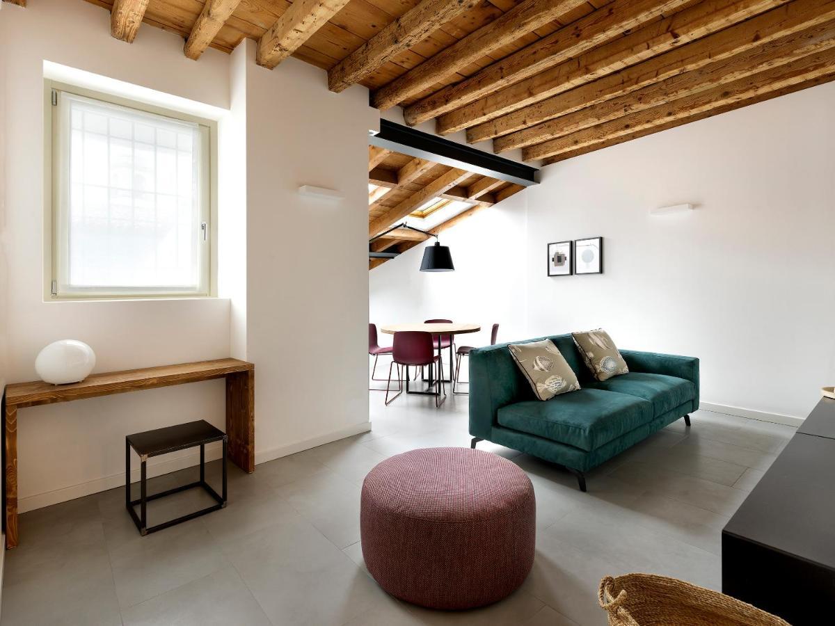 Sg9 City Apartments Бреша Екстериор снимка
