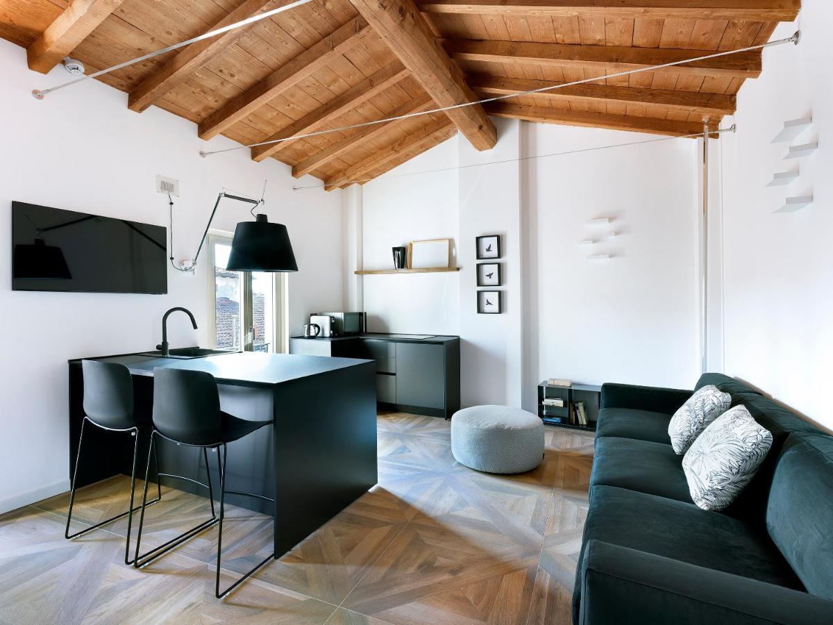 Sg9 City Apartments Бреша Екстериор снимка